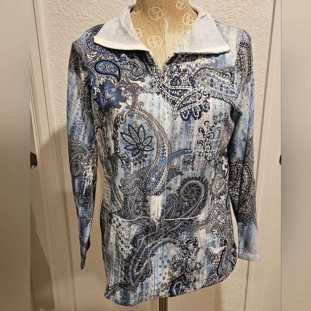 Christopher & Banks Blue Paisley Long Sleeve Light Sweater With Pockets Size M